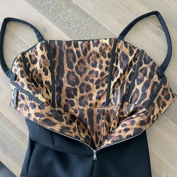 DOLCE & GABBANA| WOOL MIDI DRESS - Picture 10 of 16